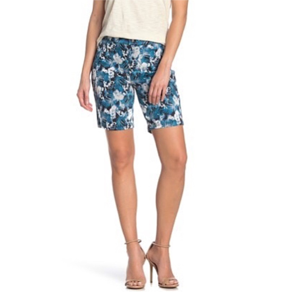 NWT HUE Rainforest Print Bermuda Shorts